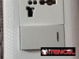 Tomacorrientes sencillos y combinados