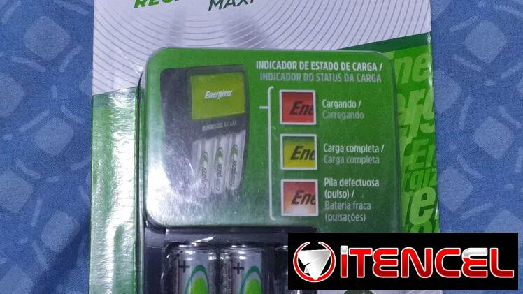 Cargador Energizer MAXI 4 Slots + 2 AA 1300mAh incluidas (25 USD)