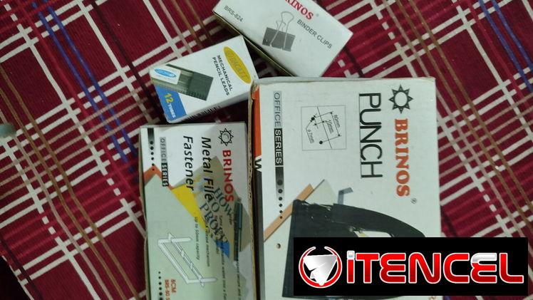 Materiales de oficina y escolares