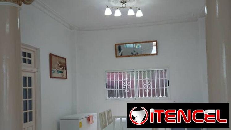 Venta Biplanta en bajos 3 cuartos garaje jardín portal Playa Por 13y44 85mil 53582376