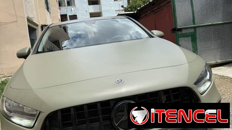 Mercedez benz A200  150k km perfecto estado llantas 19amg