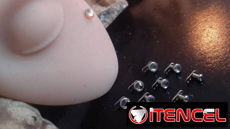 Piercings Microdermales