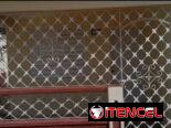 Se hacen Rejas para ventanas, puertas, ventanas de baño y cocina.