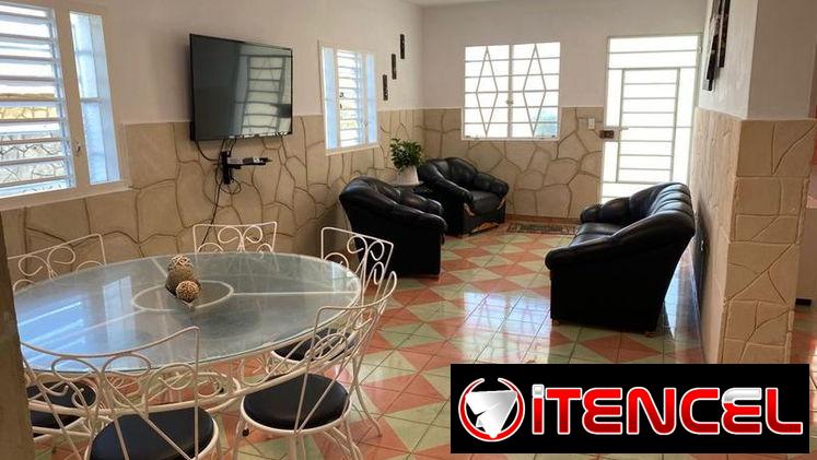 Renta casa con piscina, paneles solares, barbecue,garaje en Guanabo
