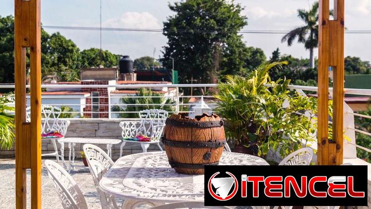 🏡 Casa de tres plantas con terraza y ranchón en Miramar – Ideal para grupos grandes REF 1436