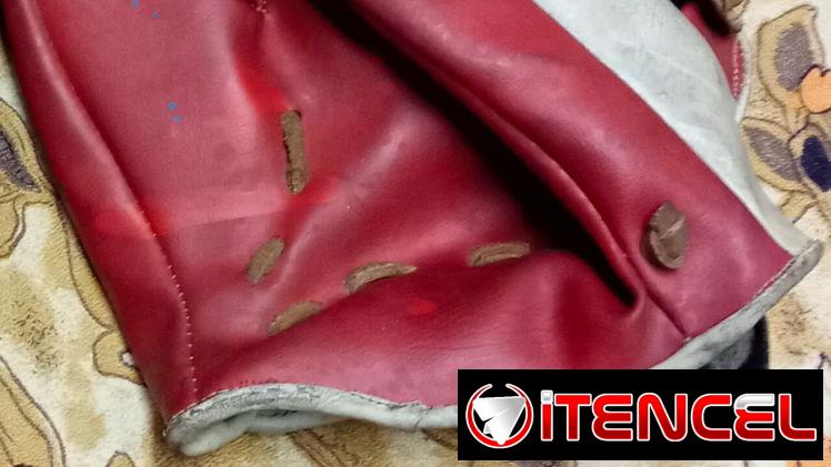 Mascotin rojo y blanco para niños zurdos,  de uso/ Pelotas de uso