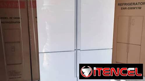 Refrigerador Enerlife de 20 pies y 4 puertas