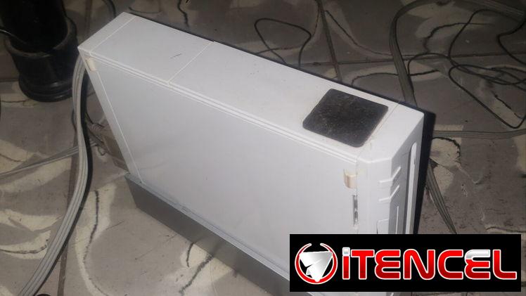 Nintendo wii pirateado con un mando y nunchuck