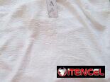Blusas blancas y color crema