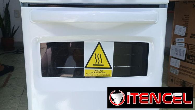 Cocina con horno marca VENAX 170 USD