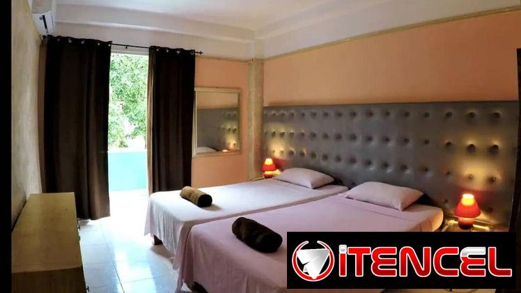 Se alquila apartamento  EN EL VEDADO DE UNA HABITACION bien CERCA DEL HABANA LIBRE.53880216