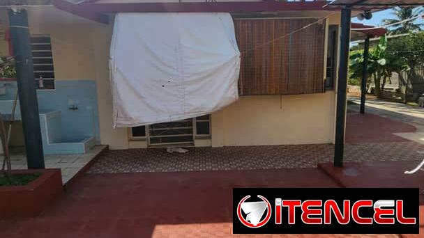 Casa cerca de la playa en Santa Fe ( NH-90)