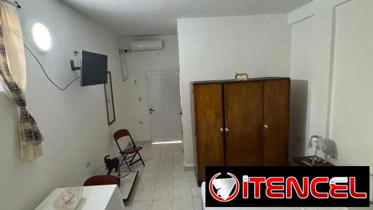 Renta en el Vedado Renta lista con todas las condiciones ideales. Muy cerca del Hotel Cohiba   Sala  Cocina  Comedor  Ba