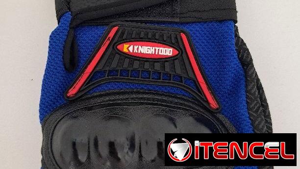 Guantillas con muñequera y protección