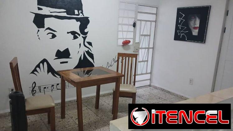 CASA AMPLIA DE 3 PLANTAS EN PARCELACIÓN MODERNA, ARROYO NARANJO!*