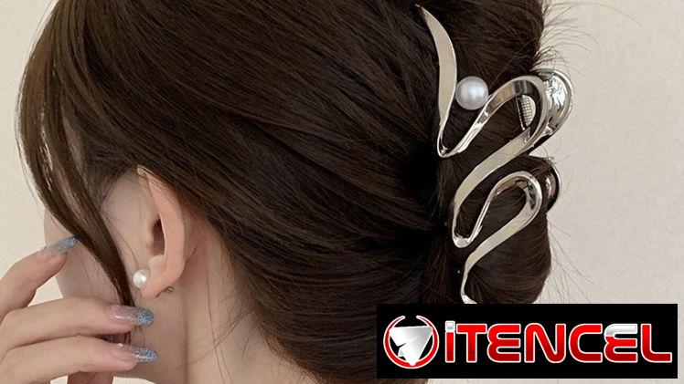Pellizco de Metal color plateado con perla blanca 12. 5 cm Grande