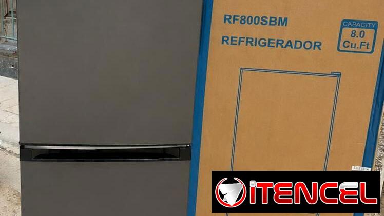 REFRIGERADOR ROYAL de 8 pies