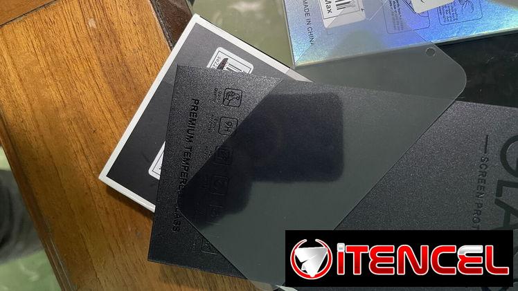 Micas para iPhone del 6 hasta el 14 Pro Max, son de cristal, tengo anti espías y transparentes
