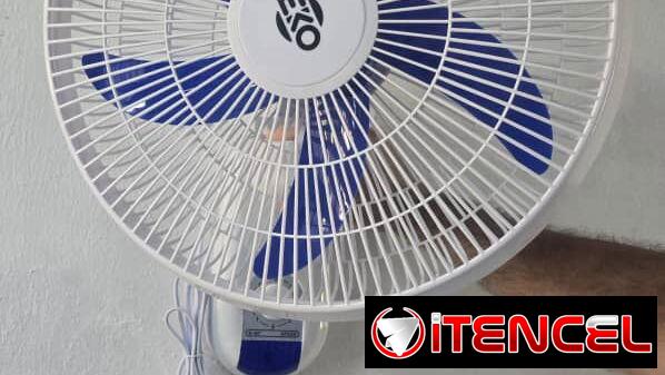Ventilador de pared y de pie