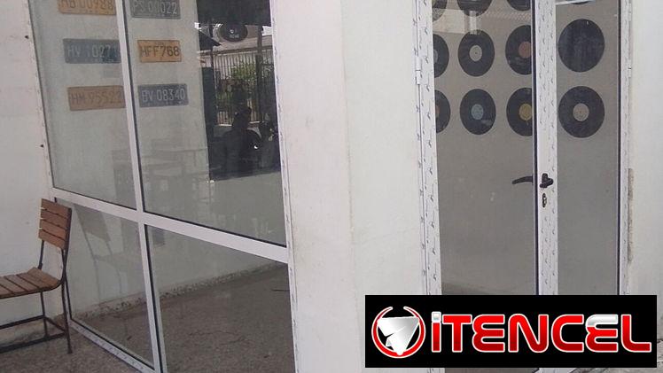 Carpintería con aluminio y cristaleria