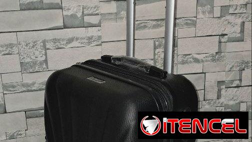 Maleta de 10 kg para equipaje de mano.