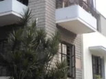 Oferta apto de 3 cuartos y 3 baños en el Vedado en las letras,2do piso. Oportunidad de inversión!!!