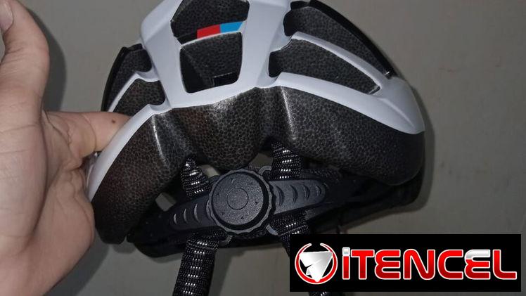 CASCO PARA CICLISMO, ENTREGA DE FACTURA. VARIEDAD DE CASCOS PARA MOTOS, CICLISTAS, ARTÍCULOS DEPORTIVOS, ETC
