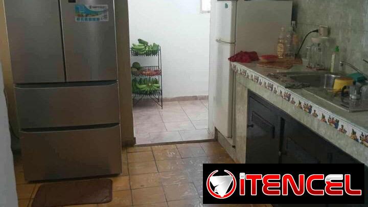 Se vende Apto en Zona Residencial en 3er piso en víbora Park*