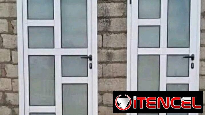 Todo lo q necesite para su hogar o negocio en aluminio y cristal cualquier información escribir al wasa 59234264