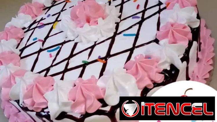 Cake Fresa 🍓 y Vainilla