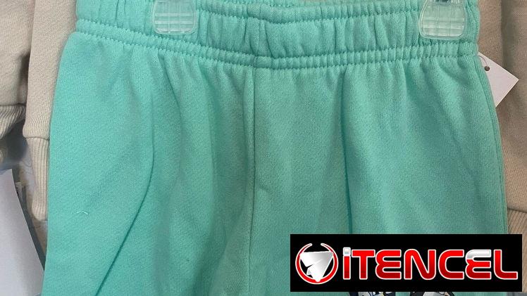 Conjunto de pulover y short de niño Zara