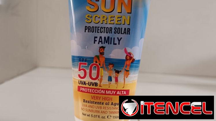 Protector solar factor 50 de 150 ml, resistente al agua. Protección muy alta UVA-UVB SPF 50