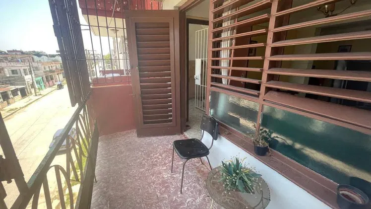 Ofertaaa apto frente de calle con balcón y 80 metros cuadrados. Excelente oportunidad de inversión!!!