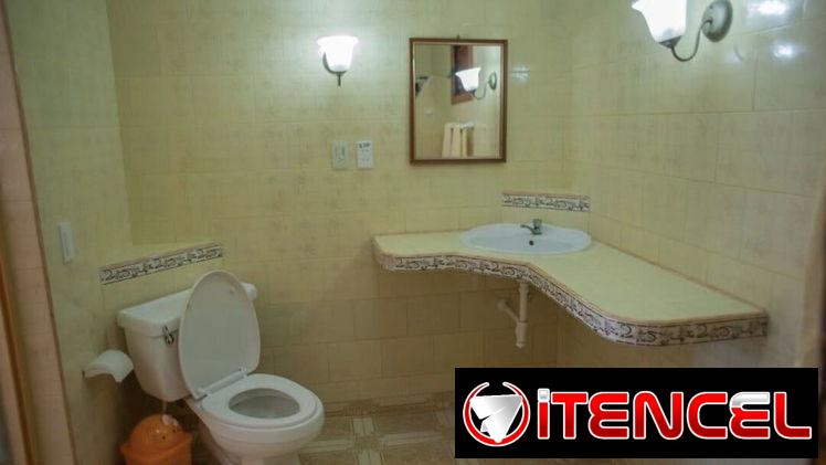 Renta de gran casa con piscina en guanabo, a precio super económico.