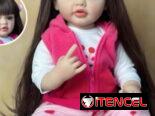 Muñecas reborn realistas con sus accesorios.