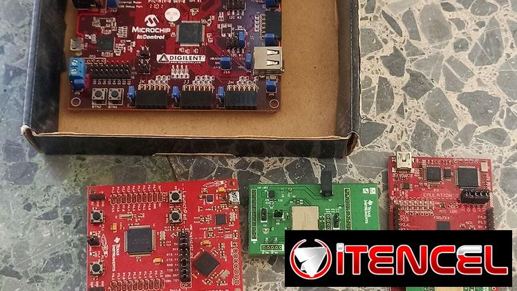 Varias tarjetas de desarrollo de microcontroladores Texas inteument