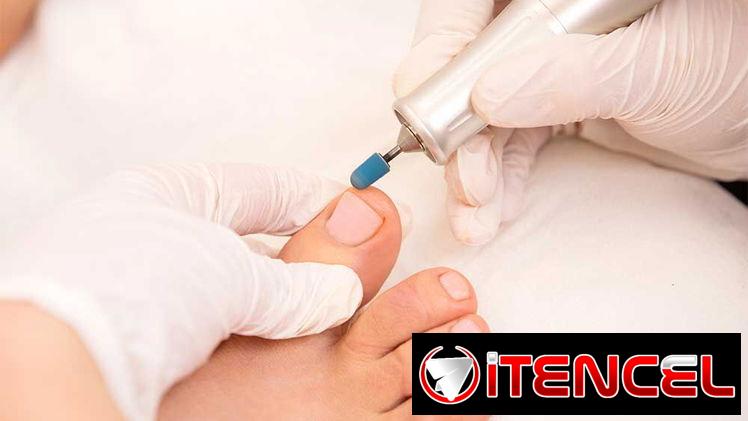 Servicio de podología a domicilio, interesados escribir o llamar para reservar su cita.