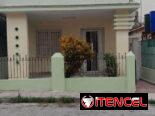 Venta de casa independiente en playa por 62 y 64