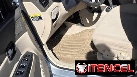 Vendo o negocio Hyundai accen 2009 automatico