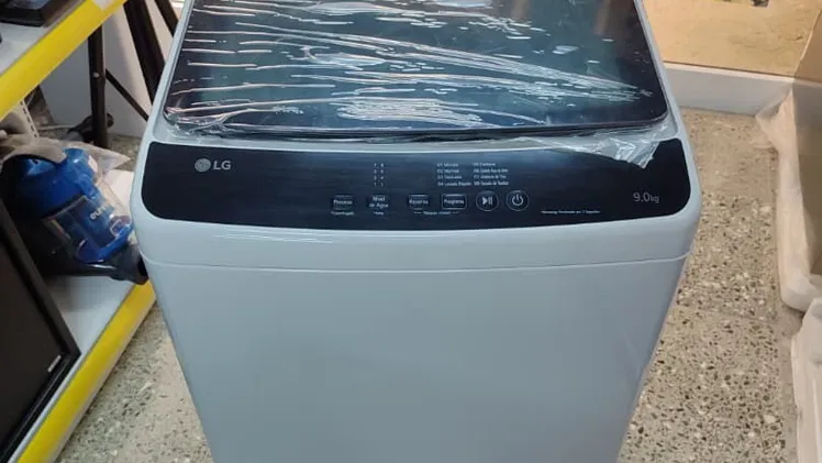 Lavadora Automática LG 9kg Entrada de agua fría y caliente  en 310 usd