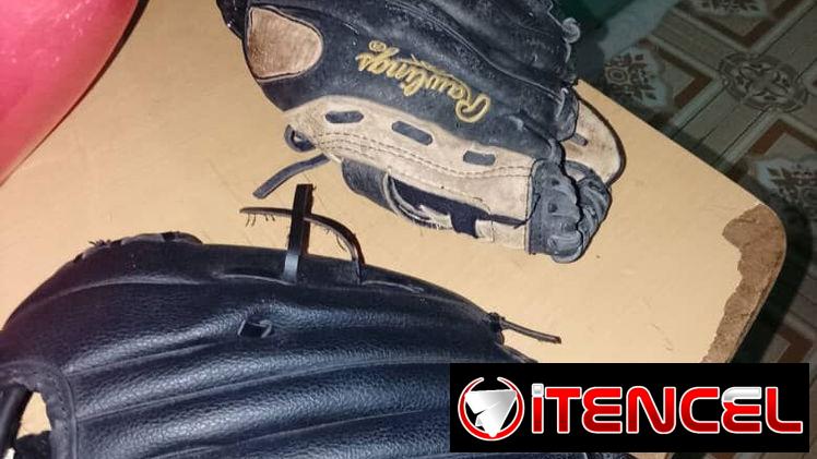Pelotas. Cascos y guantes