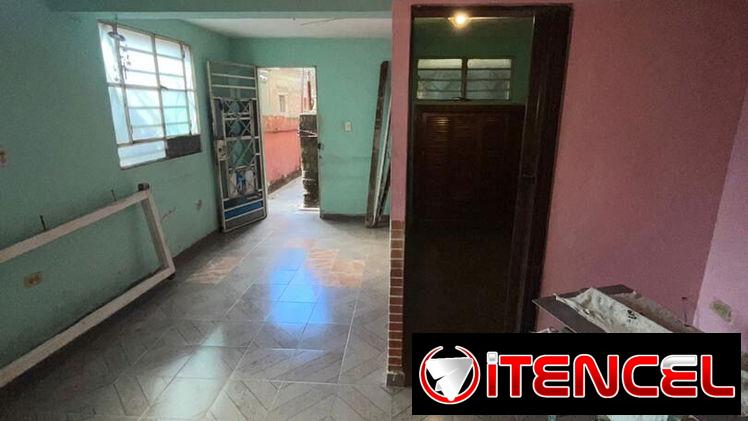 🏡 Casa en venta – Marianao 3 pisos, céntrica y con terraza