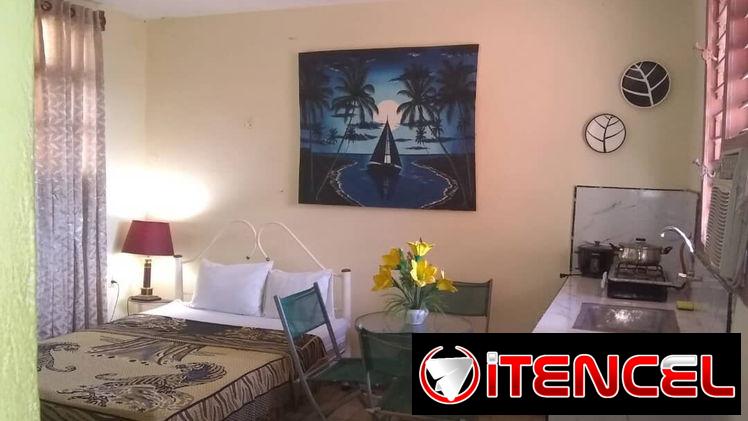 HABITACIÓN-ESTUDIO CON TERRAZA Y COCINA EN EL CORAZON DE LA HABANA,DONDE NO SE VA LA LUZ.