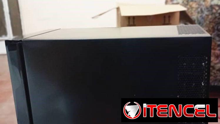 Mini nevera vinoteca de 23 Litros de 220 volt y bandejas interiores de madera con cristal efecto espejo