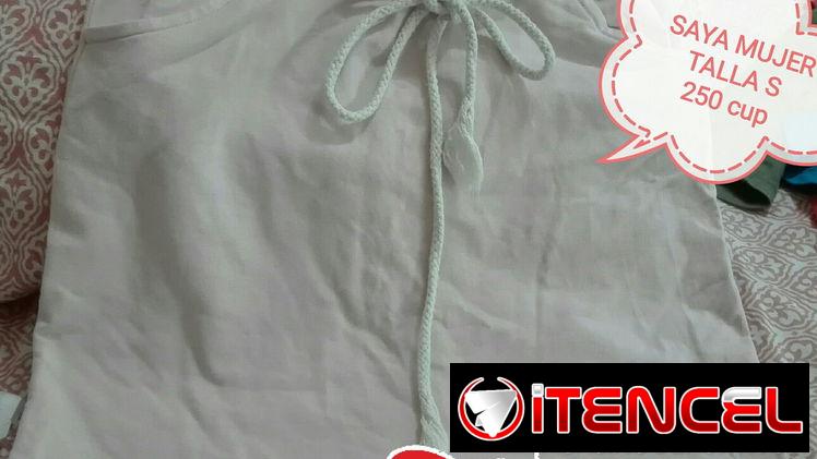 Sayas de uso y nueva blanca de encaje.