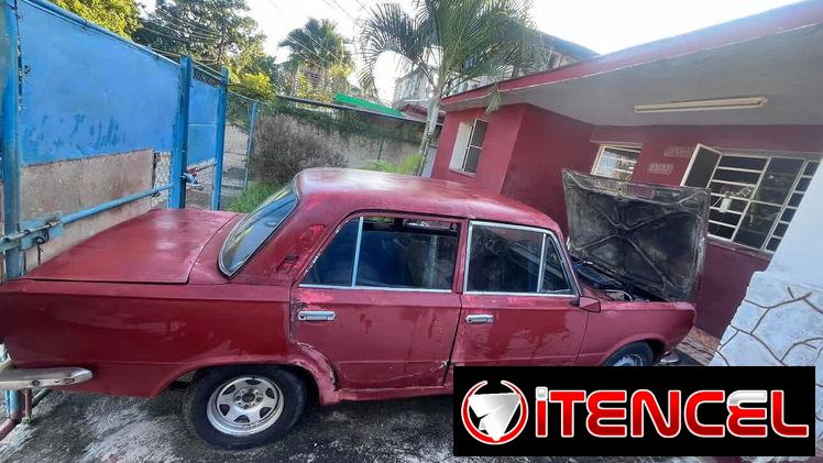 VENDO FIAT 125 POLACO SIN CHAPA PERO CON PAPELES Y SOLICITUD DE PROYECTO APROBADO