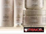 SET REGALO DE ALMENDRA CON CREMA, EXFOLIANTE, GEL DE BAÑO Y CREMA PARA LAS MANOS DE LA MARCA FARMASI
