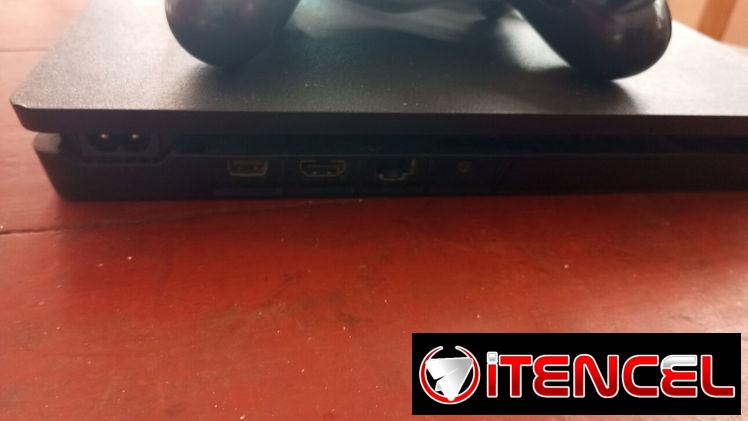 Playstation 4 Slim