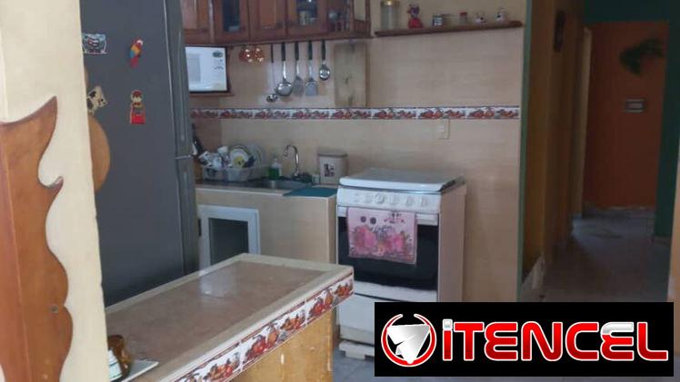 Apartamento 4/4, jardín y patio. Eglis 58180820