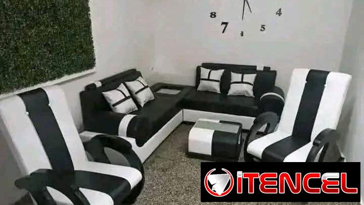 Butacas , sofás , muebles , camas , juegos de sala y juegos de cuarto , soy el productor